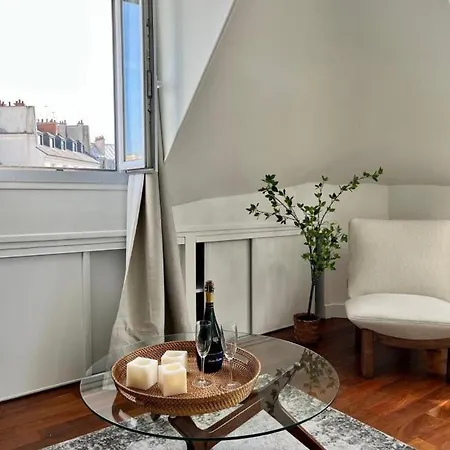 Appartement Au Pied Du Chateau *